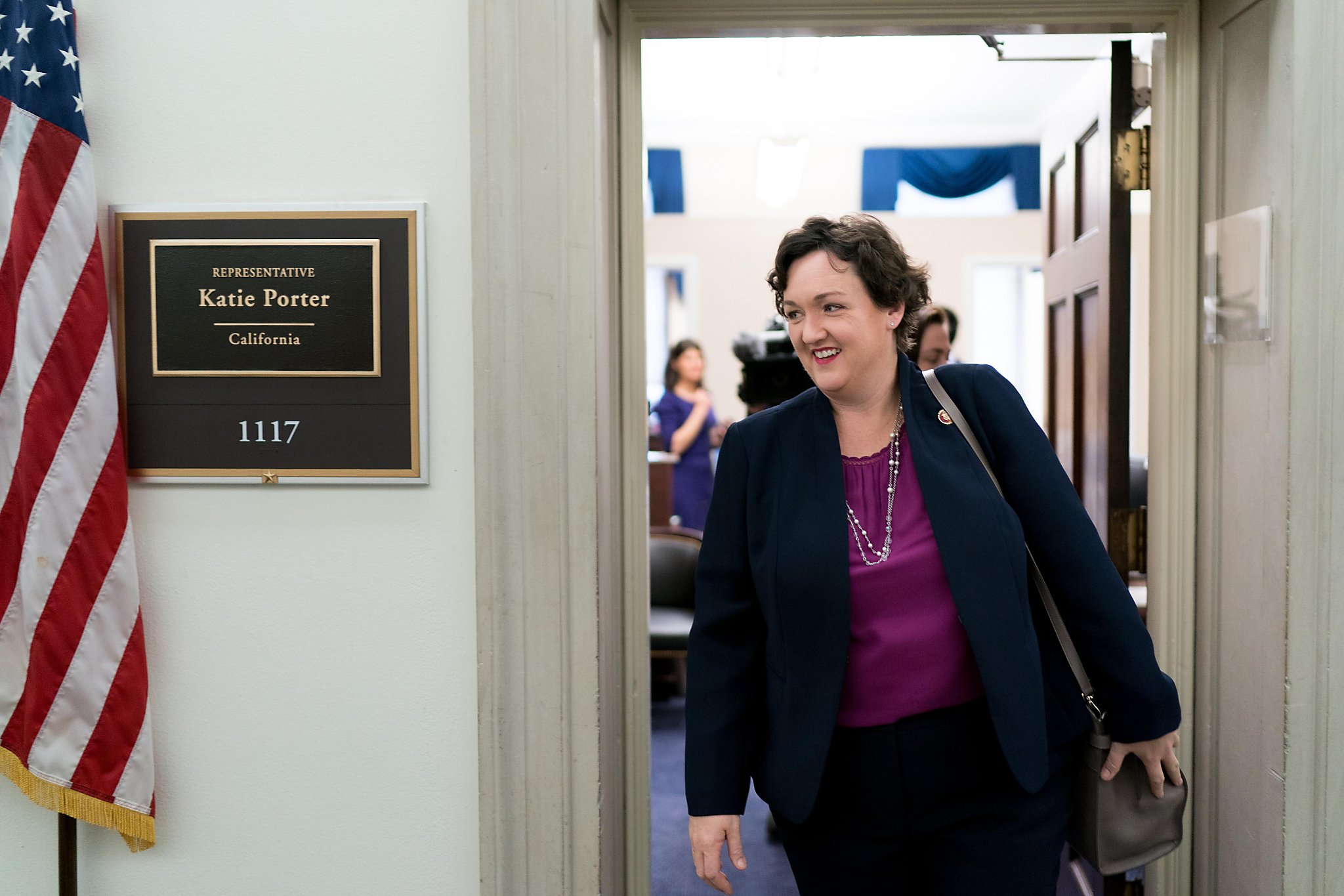 Rep. Katie Porter Presses AbbVie CEO About Increased Drug Prices